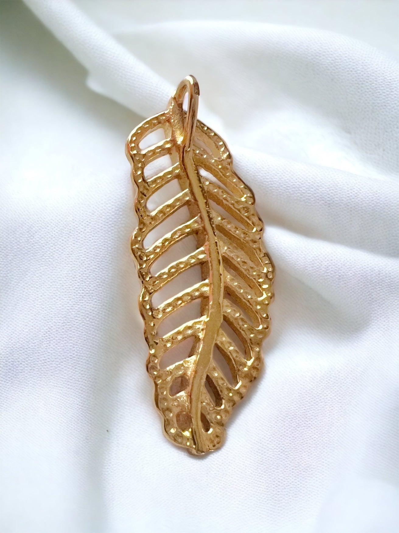 Leaf White Stone Pendant