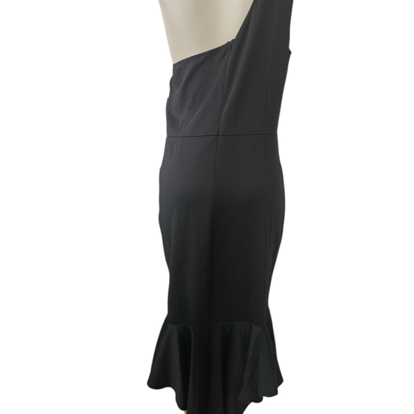 Chic Black One-Shoulder Dress