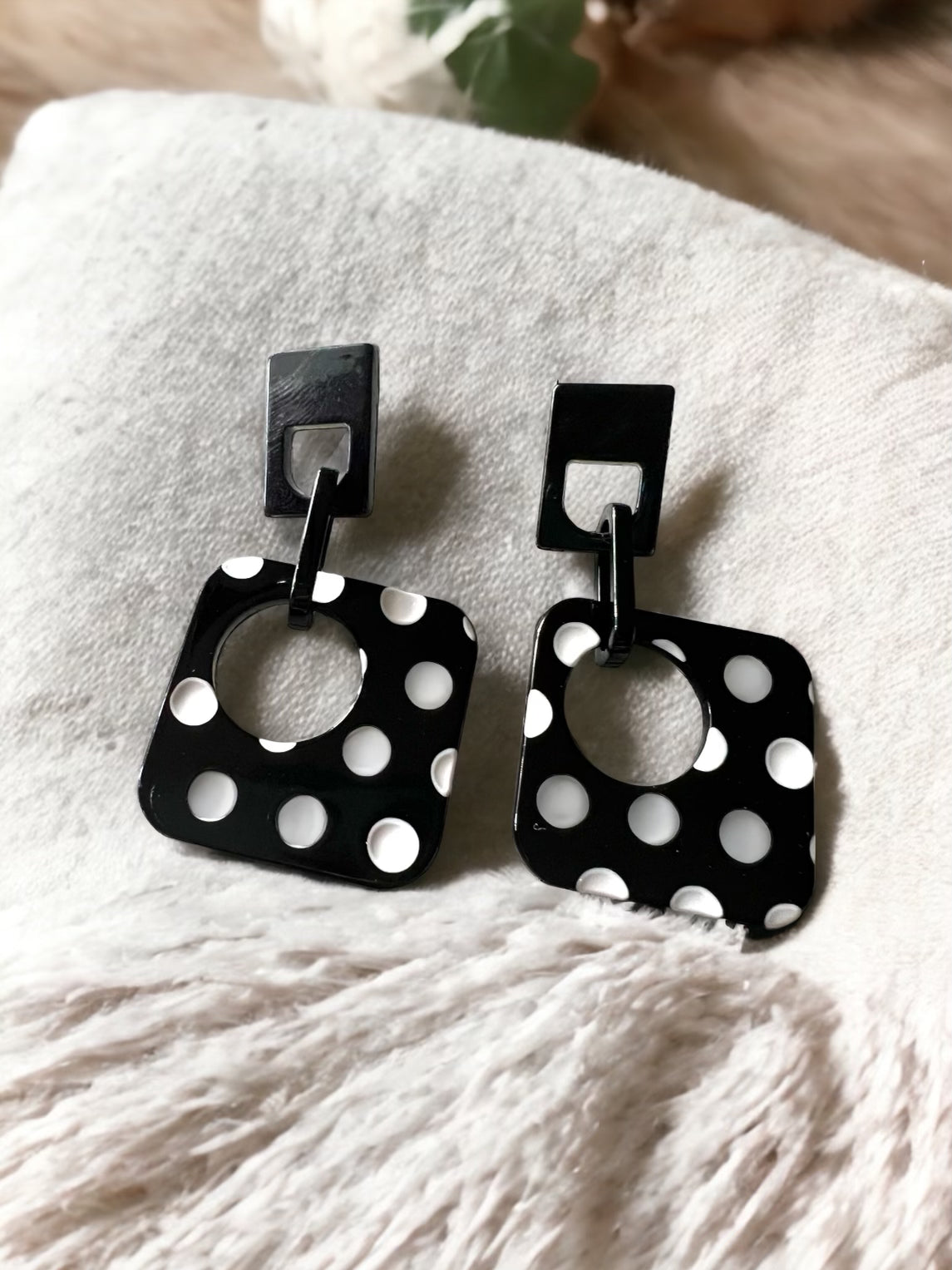 Geometric Pokadot Earrings